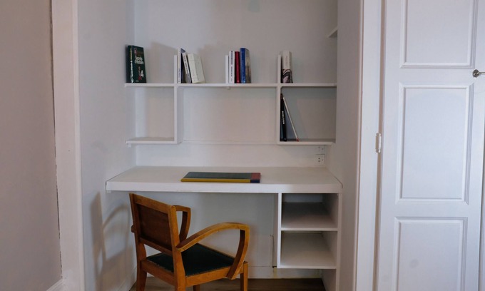 Poligny House | La Verrière Maison d'hôtes