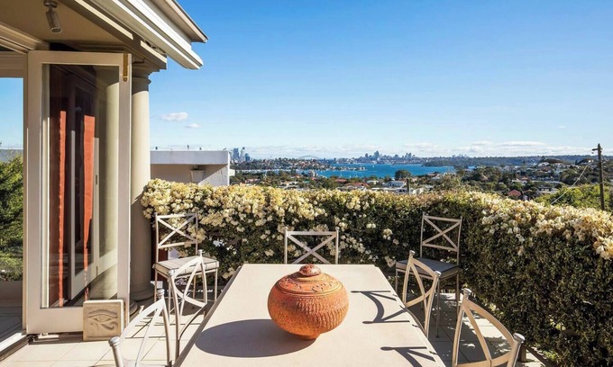 Rose Bay House | La Vie en Rose Grand Living on Sydney Harbour
