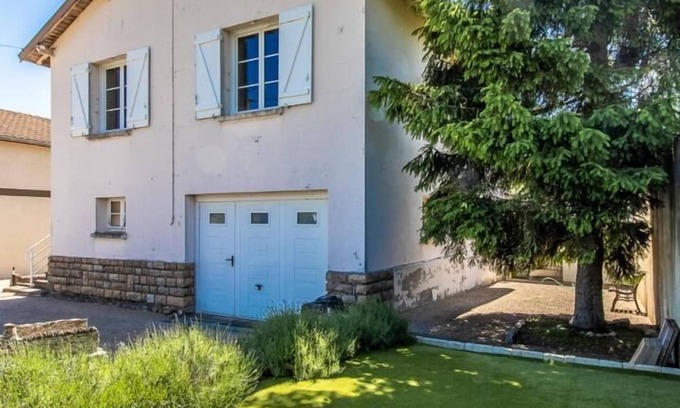 Fuisse House | La Vigneraie - FUISSE