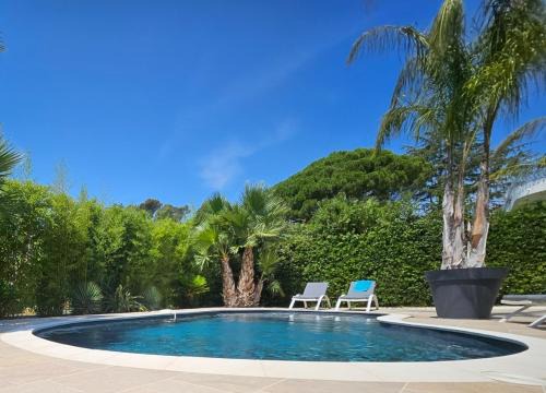 Mandelieu-La-Napoule Apartment | La Villa 155 superbe appartement centre ville avec piscine