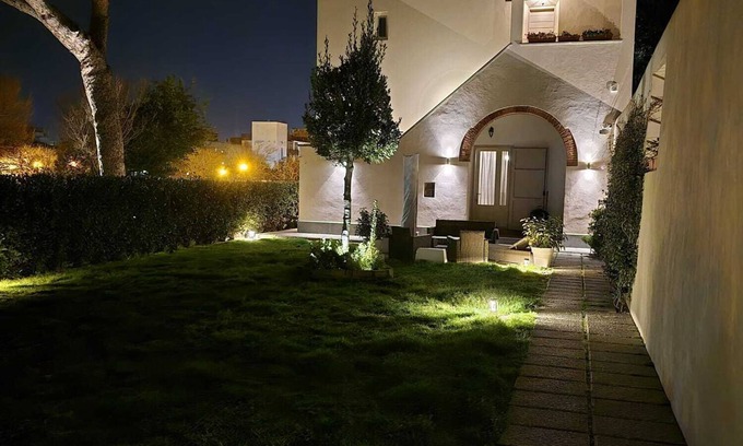 Livorno House | La Villa Apartments Tinaia- 8 beds- Private parking included with room