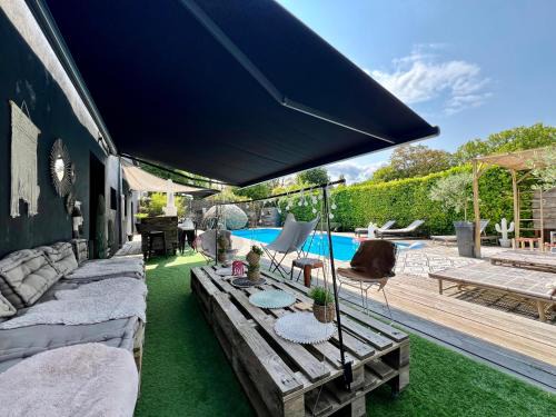 Moret-Loing-et-Orvanne House | La Villa d'ElodibiZa, 45mn de Paris en train avec piscine !