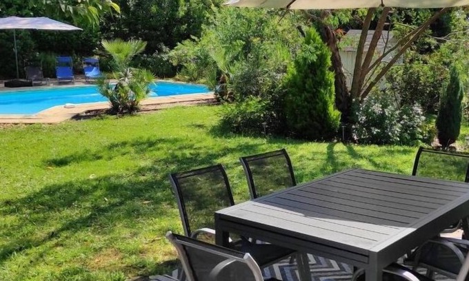 Thiviers House | La Villa Decastela : Piscine & Parc Arboré 4000m2