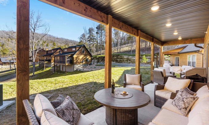 Branson Cabin | Labor Day Open! New Cabin at Tall Timbers! Free Tickets! Cmty Pool! Firepit! Near Table Rock Lake!