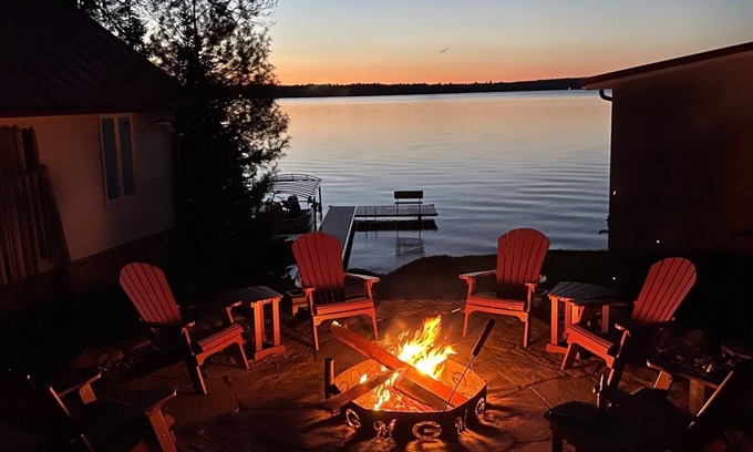 Phelps House | Lac Vieux Desert Lake Front Cabin