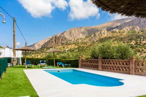 Alora Apartment | Lagar del Chorro junto Caminito del Rey Piscina y Baloncesto