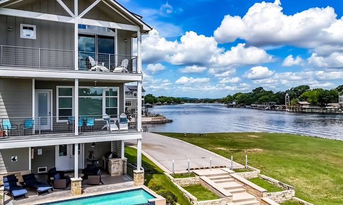 Kingsland House | Lago Bonito - Waterfront w/Private Pool - Lake Views from All Rooms