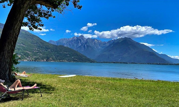 Domaso Apartment | Lago Lodge Claudia Beach Holiday Home