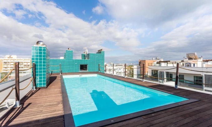Meia Praia Apartment | Lagos Marina apartment with pool & gym