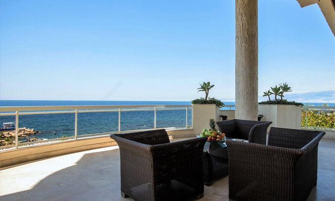 Ras Beirut Apartment | Lahoya Suites