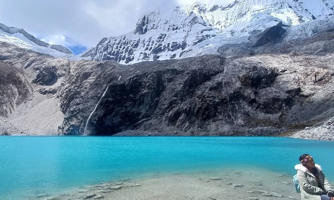 Huaraz RV Rental | Lake 69 Trek and camping in 1-tent campground in the LLangauco Lakes