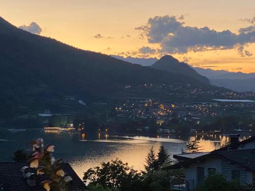 Ischia Apartment | Lake Apartment Ischia Red