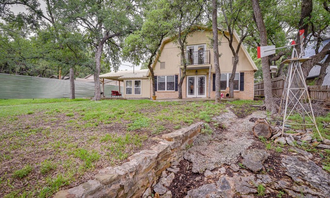 Brownwood House | Lake Brownwood Home w/Private Boat Dock!