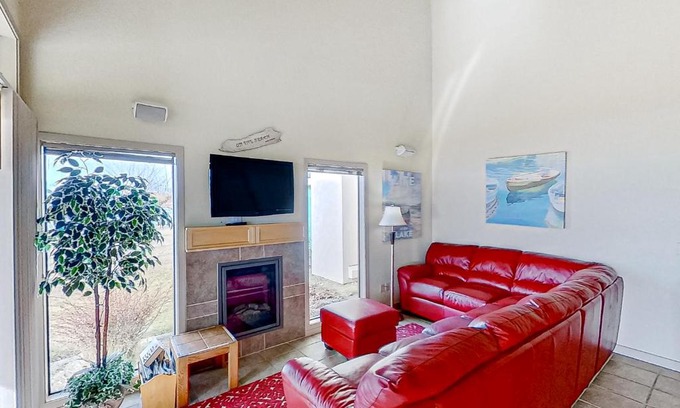 Chelan Hotel | Lake Chelan Shores The Lake Escape 3 1