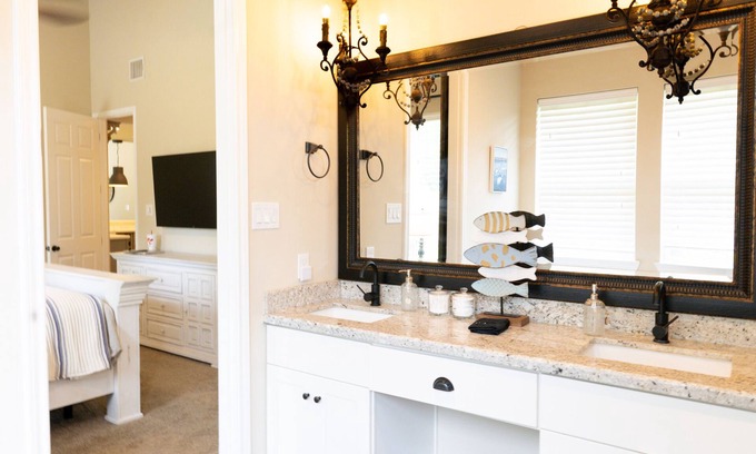 Montgomery House | Lake Conroe Area