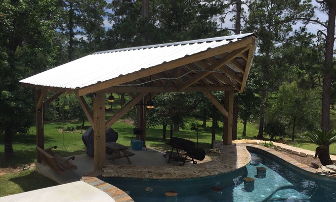 Brookeland House | Lake front home with swimming pool!