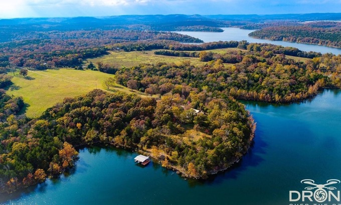 Eagle Rock House | Lake front secluded house w/private boat/swim dock on 242 acre cattle ranch.