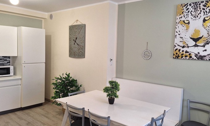 Lazise Apartment | Lake Garda large two-room apartment with wi-fi smart TV air conditioning outdoor table