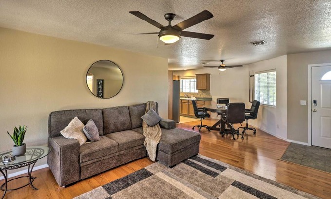 Lake Havasu City House | Lake Havasu City Home with Patio about 3 Mi to Lake