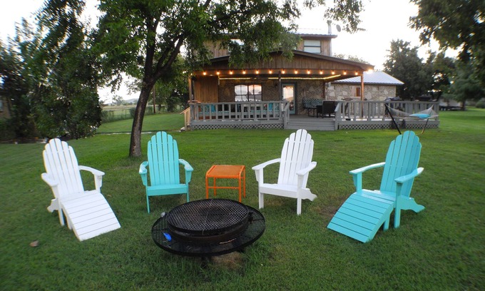 Graford House | Lake house 9.5 miles from Rocker B Ranch - Great for 2 families