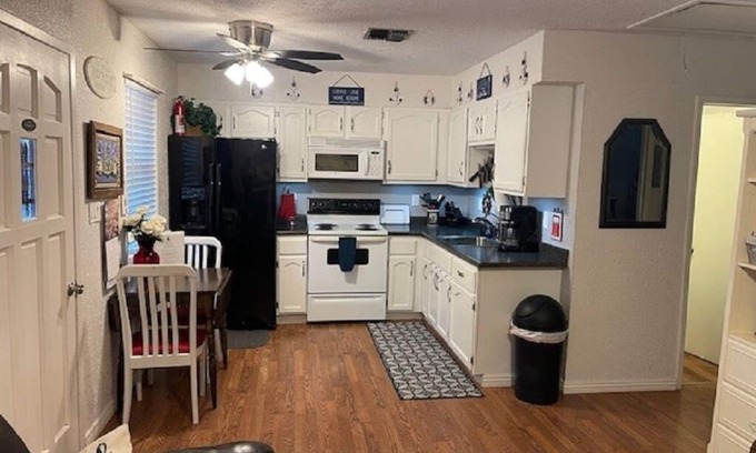Tonto Basin House | Lake House Cabin is less than 3 Miles from the Roosevelt Lake