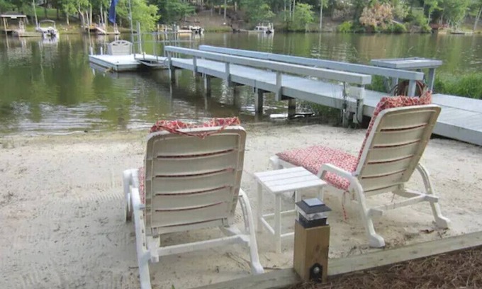 Prosperity Cottage | Lake House Cottage - Private Ramp, Dock & Beach, Great Fishing