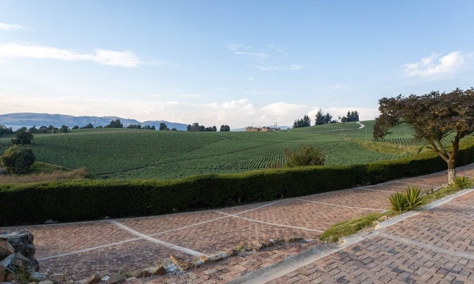 Aquitania Cabin | Lake House in Tota