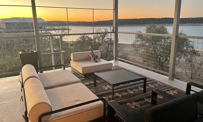 Lakeway House | Lake House on Travis