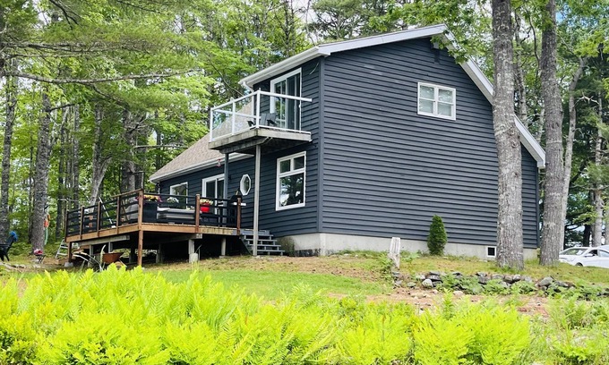 Lower Ohio House | Lake House Retreat