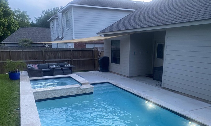 Seven Coves House | Lake House with pool and 1 mile from lake marina