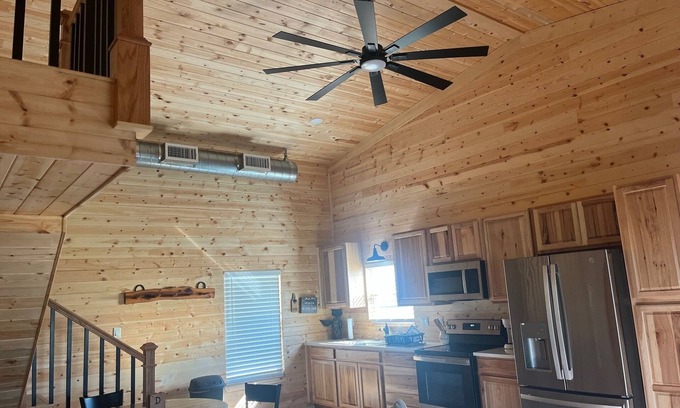 Eastland Cabin | Lake Leon Cozy Cabin and RV park