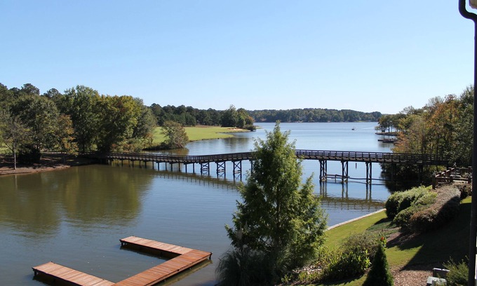 Lake Oconee Villa | Lake Oconee - 2 Bedroom/2 Bath inside Cuscowilla