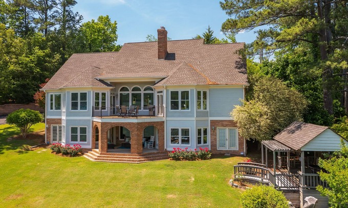 Trimble House | Lake Therapy: 5 BR, 4.5 BA House in Crane Hill, Sleeps 18