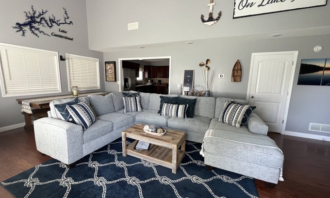 Jamestown House | Lake Time Cottage, 3 Bedroom 2 Bath, <3 Mile from Jamestown