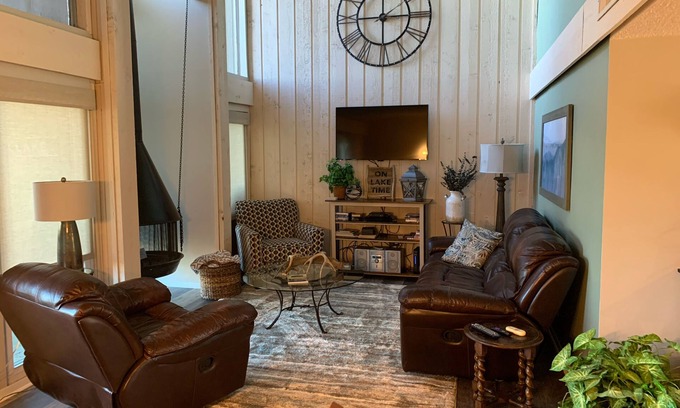 Point Venture House | Lake Travis Retreat - Water View