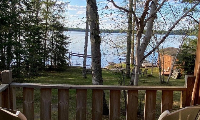 Tower Cabin | Lake Vermilion Cabin on wooded lot in Daisy Bay