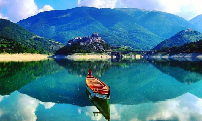 Castel di Tora Apartment | LAKE VIE HOUSE TERRACE - LAKE HOLIDY IT