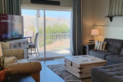 La Follette House | Lake View Paradise