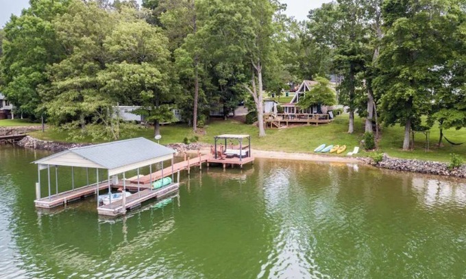 Sherrills Ford House | Lakefront A-Frame: Hot Tub, Fire Pit, Beach & Boat! See our reviews!