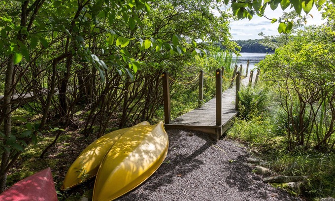 Gouldsboro Cabin | Lakefront Cabin in Poconos Mountain Resort