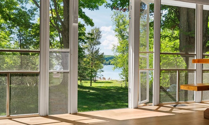 Central Lake Cabin | [Lakefront Cabin] w/sandy private beach, docks, kayaks, sunsets