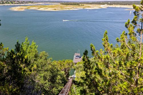 Eck Lane on the Lake House | Lakefront Cabins - Boat Dock - Firepit