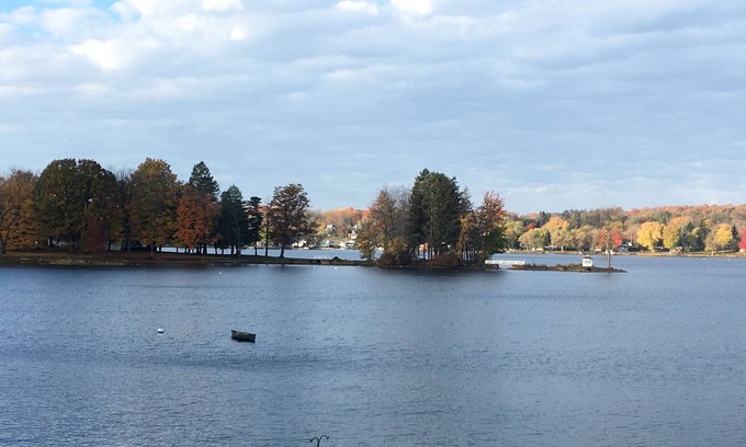 Fair Haven House | Lakefront chalet with beautiful views on Fairhaven Bay