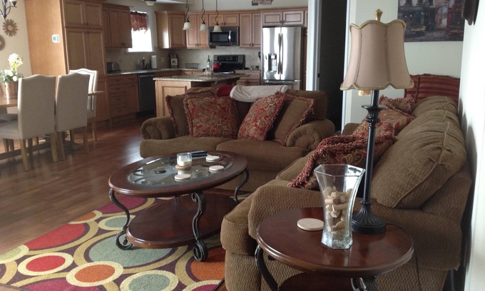 Geneva-on-the-Lake Condo | LAKEFRONT CONDO#111 3BR/2BA-private beach, indoor pool -