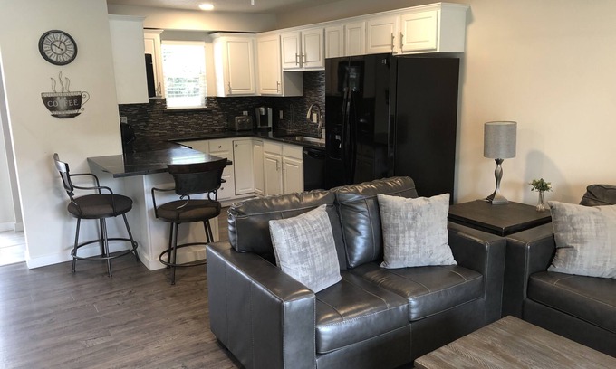 Polson House | Lakefront Condo on Flathead Lake