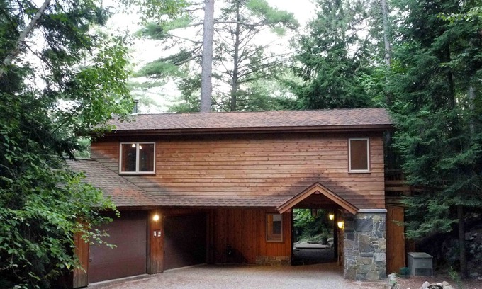 Saranac Lake House | LAKEFRONT FAMILY RETREAT off the beaten track near LAKE PLACID
