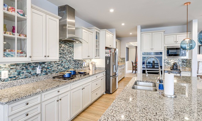 Fredericksburg House | Lakefront Fredericksburg Home w/Deck + Fire Pits!