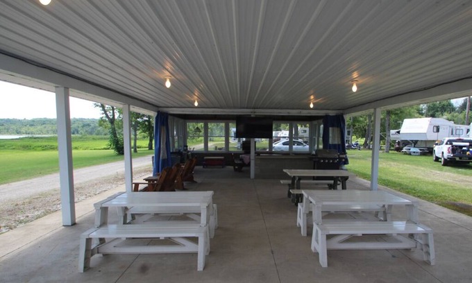 Waterford House | Lakefront Getaway North of Pittsburgh!