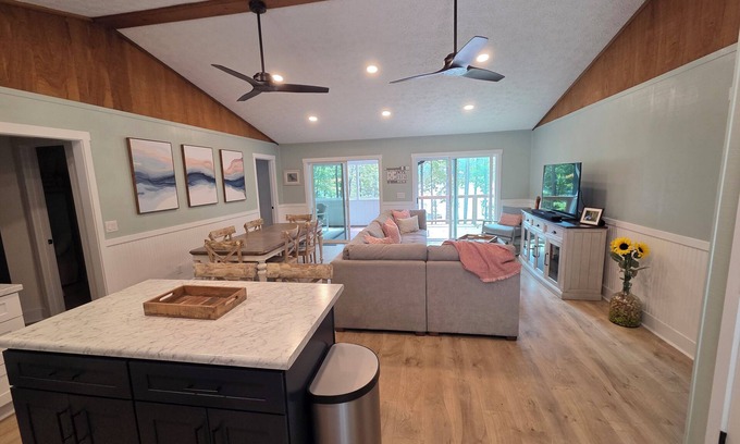 Westminster House | Lakefront Haven on Lake Hartwell