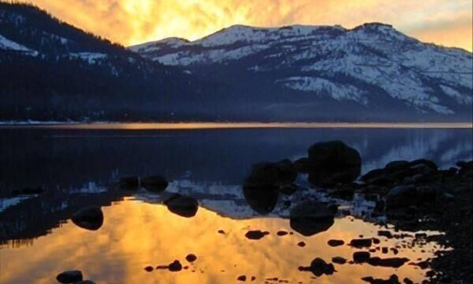 Truckee Condo | Lakefront Home at Donner Lake, Beautiful and Sunny